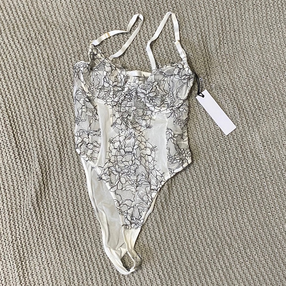 Fashion Nova bodysuit. Brand new. Tags attached.